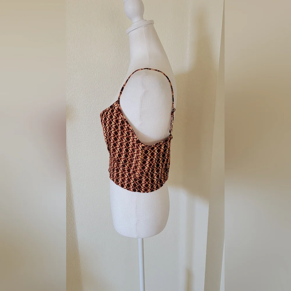 Crop Top by RVCA, size 12 - Picture 2 of 3